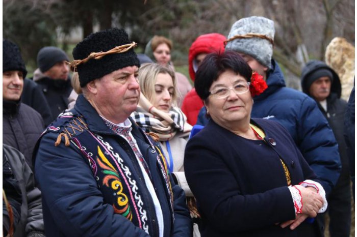 PHOTO Residents from Corten village, Taraclia district, celebrate Trifon Zarezan, associated with taking care of vine  