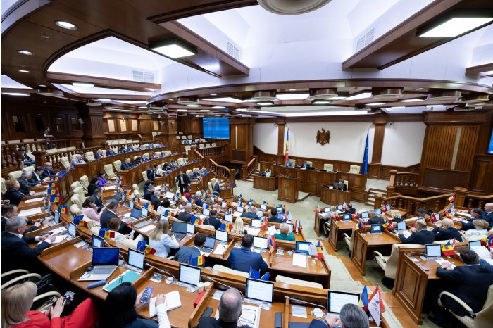Moldovan parliament takes note of resignation of j