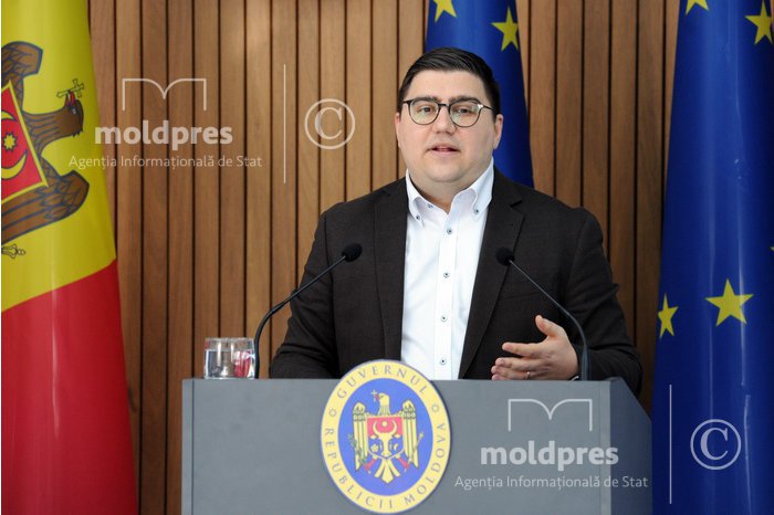 Guvernul atenționează despre clipuri video false lansate în mediul online. Daniel Vodă: „Sunt parte a unei campanii de dezinformare care țintește R. Moldova”