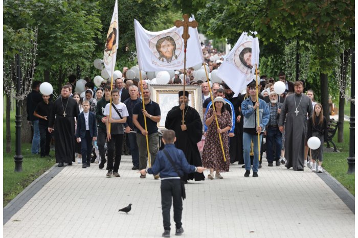 Preoți, enoriași și politicieni s-au reunit la un Marș Național al Familiei 