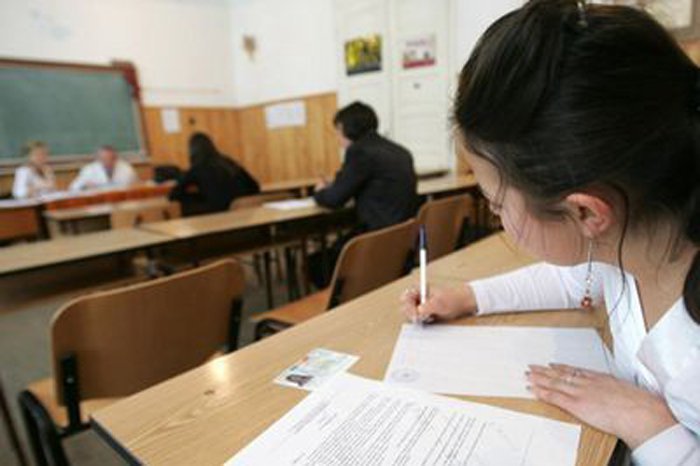  Testele la examenul de matematică ale absolvenților de gimnaziu din 13 școli vor fi reevaluate
