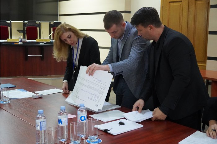 Electoral body receive documents, subscription lists for registration of two candidate for Moldovan president's office   