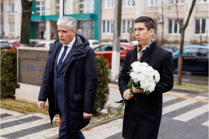 Moldovan deputy premier conveyed condolences to families of victims of plane crash in Kazakhstan