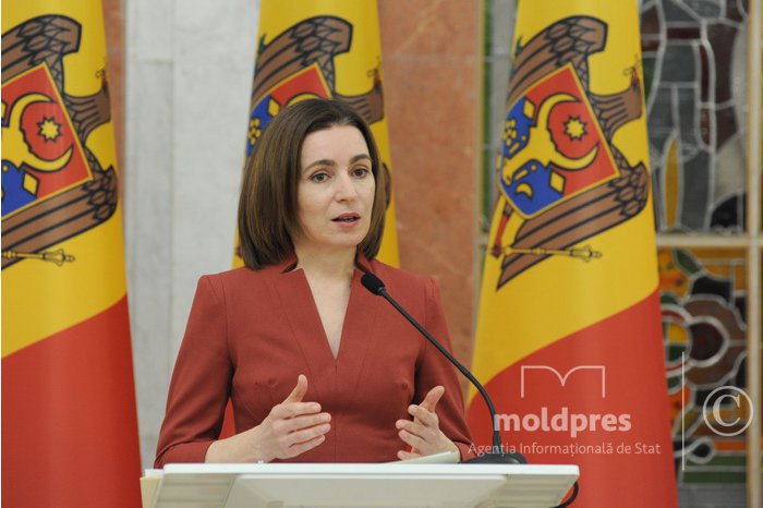 Moldovan president visits several localities in Security Zone affected by energy crisis