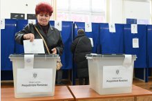 Moldovenii cu cetățenie română pot vota de astăzi la alegerile prezidențiale din România. Votul durează trei zile'